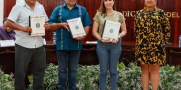 Entregan en Sesión de Cabildo Diagnóstico de Salud Municipal de Isla Mujeres