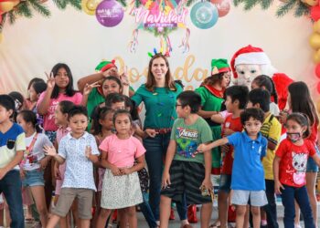 Atenea Gómez convive con familias isleñas a través de La Posada en tu Colonia