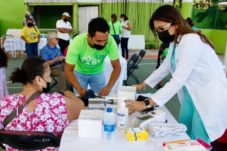 Fortalece gobierno de Puerto Morelos el rubro de la Salud