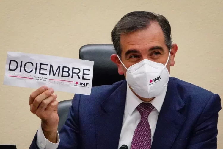 Lorenzo Córdova, ¿cuándo se va del INE?