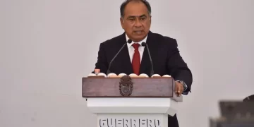 Renuncia Héctor Astudillo Flores al Consejo del PRI luego del albazo de Alejandro Moreno