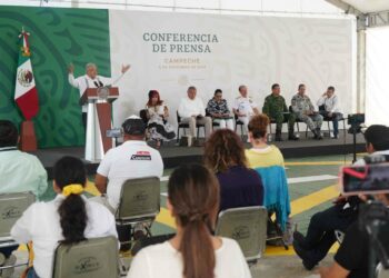 AMLO recuerda al INE que Constitución garantiza la libertad de expresión