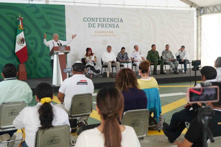 AMLO recuerda al INE que Constitución garantiza la libertad de expresión