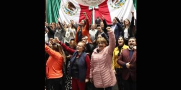 Morena y sus aliados aprueban el "Plan B"; sacude al INE