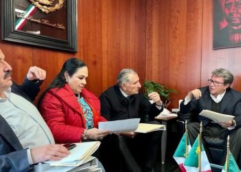 Se reúne Adán Augusto López con senadores de Morena y aliados por Plan B