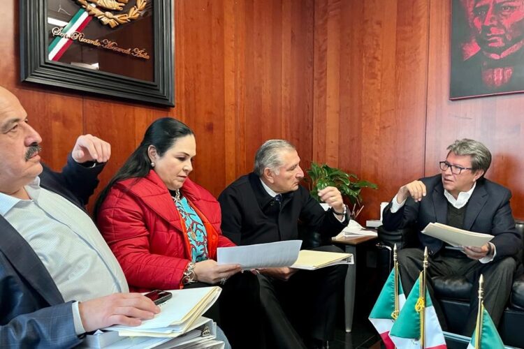 Se reúne Adán Augusto López con senadores de Morena y aliados por Plan B