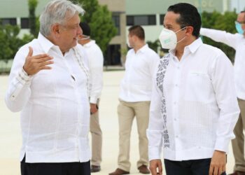 AMLO defiende a Carlos Joaquín para ser embajador de México en Canadá