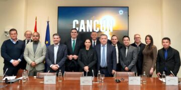 Gestiona Ana Patricia Peralta Cumbre de Turismo Sostenible en Cancún con la CEOE