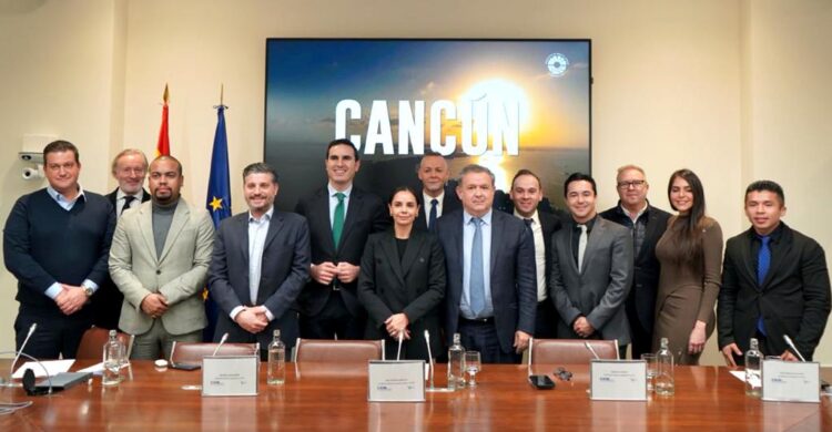 Gestiona Ana Patricia Peralta Cumbre de Turismo Sostenible en Cancún con la CEOE