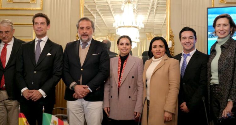 Ana Patricia Peralta firma acuerdo con Cámara de Comercio, Industria y Servicios de Madrid