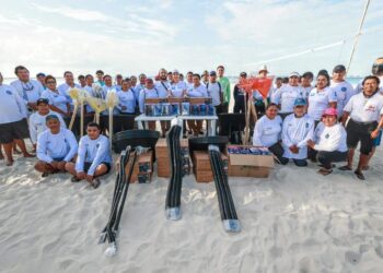 Entrega Atenea Gómez equipo a Zofemat para reforzar cuidado de playas de Isla Mujeres