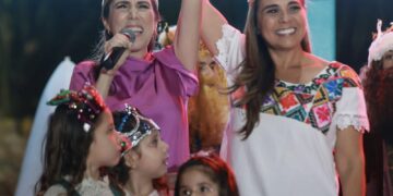 Celebra Atenea Gómez Día de Reyes con show infantil de Tatiana en Isla Mujeres