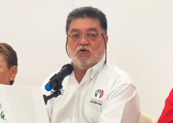 Apoyará el PRI a taxistas para tener servicio moderno: Pedro Flota