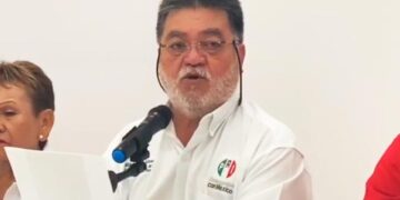 Apoyará el PRI a taxistas para tener servicio moderno: Pedro Flota
