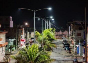 Mejora Atenea Gómez el alumbrado público en Isla Mujeres