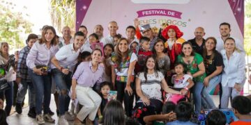 Festeja Mara Lezama entre tradiciones y rosca el Día de Reyes con familias de Cancún