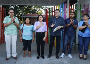 Blanca Merari recibe de Fundación El Cid obras de mejoramiento en jardín de niños de Puerto Morelos