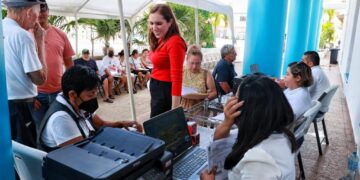 Implementa Atenea Gómez programa Seguro para el Hogar en beneficio de familias de Isla Mujeres