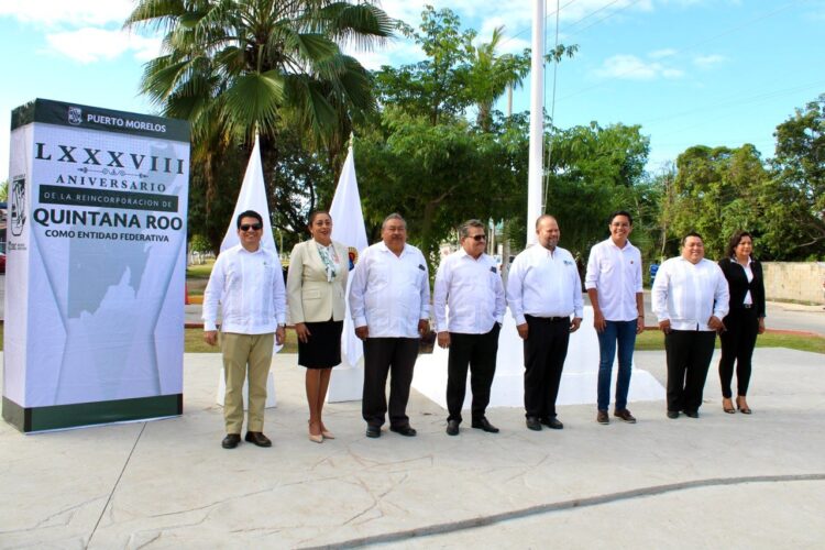 Conmemoran 88 aniversario de reincorporación de Quintana Roo como entidad federativa en Puerto Morelos