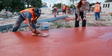 Avanzan con obra de la Plaza Ejidatarios en la Zona Continental de Isla Mujeres