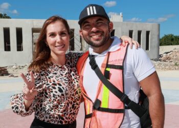 Supervisa Atenea Gómez avances en obra de la Casa del Adulto Mayor en Zona Continental