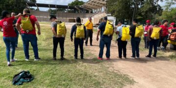 Capacitan a personal de Protección Civil y Bomberos de Puerto Morelos para combatir incendios forestales