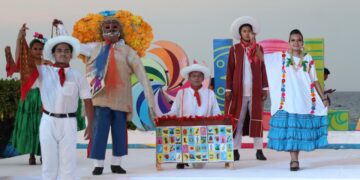 Promueve Atenea Gómez cultura y tradiciones en Isla Mujeres