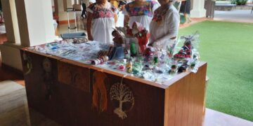Exitoso fin de semana para artesanos de Puerto Morelos