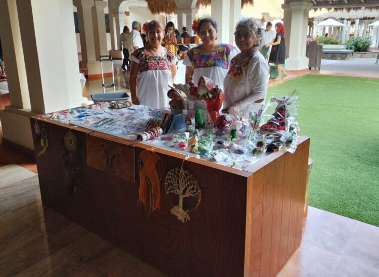 Exitoso fin de semana para artesanos de Puerto Morelos