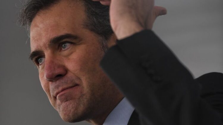 Exhibe Ana Elizabeth García Vilchis salario de Lorenzo Córdova y AMLO