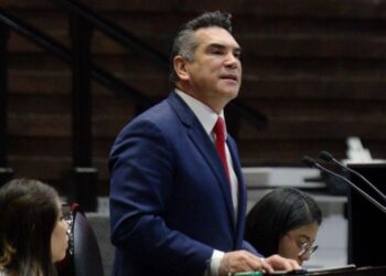 Aspirantes a candidatura presidencial deberán acatar proceso interno, advierte Alejandro Moreno