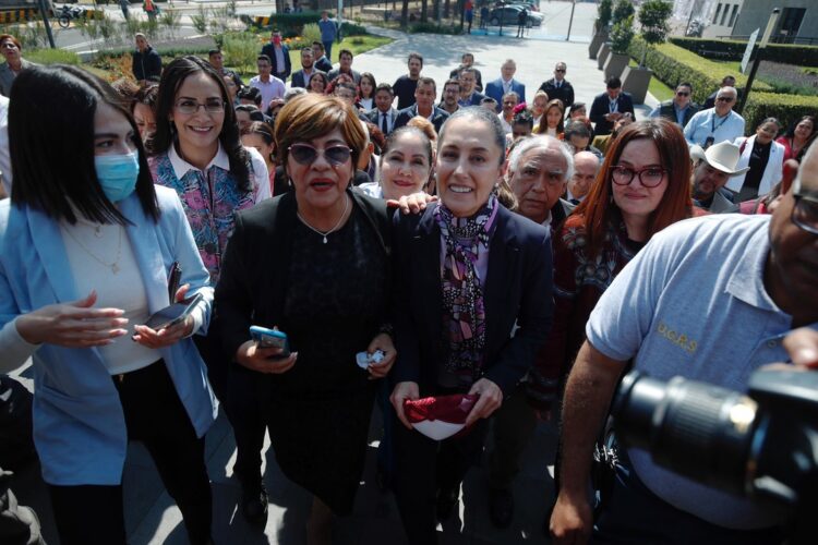 Pide Claudia Sheinbaum a diputados de Morena atajar calumnias en su contra