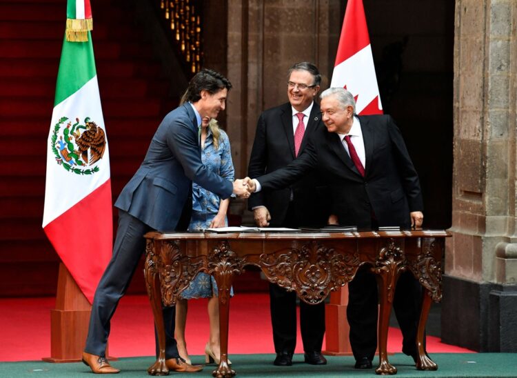 Prevé AMLO iniciar conversaciones con empresas canadienses