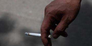 AMLO defiende disposiciones sobre tabaco: la salud pública es primero