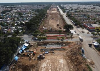 Ha comenzado paralelo a Tren Maya desarrollo de zonas en sur de Quintana Roo: AMLO