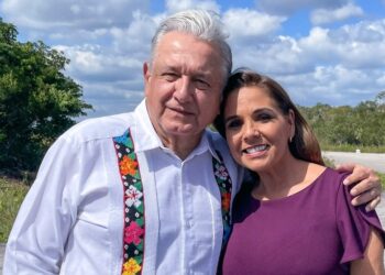 Supervisa AMLO avances de tramos 5 y 6 del Tren Maya en Quintana Roo