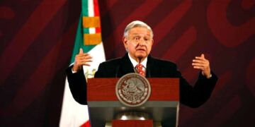 Existe aún la mala costumbre de comprar votos, señala AMLO