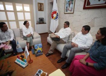 Ana Patricia Peralta estrecha lazos con consulado de Guatemala