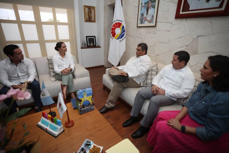 Ana Patricia Peralta estrecha lazos con consulado de Guatemala