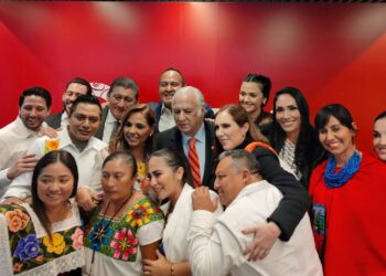 Fortalece Punto México trabajo de artesanos de Puerto Morelos