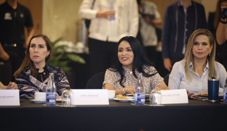 Asiste Blanca Merari a reunión para internacionalización de municipios de Quintana Roo