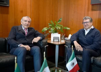 Revisan Adán Augusto López y Ricardo Monreal temas pendientes de agenda legislativa