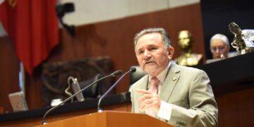 Presenta José Luis Pech iniciativa que benefician a islas de México