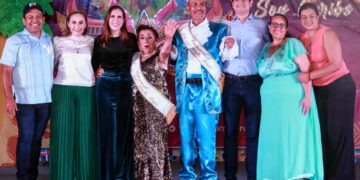 Corona Atenea Gómez a Reyes del Adulto Mayor del Carnaval “Soy Caribe” 2023