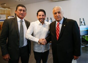 Renán Sánchez atestigua inauguración de participación del Caribe Mexicano en Punto México