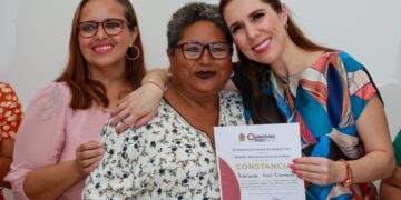 Impulsa Atenea Gómez capacitación de las mujeres de Isla Mujeres
