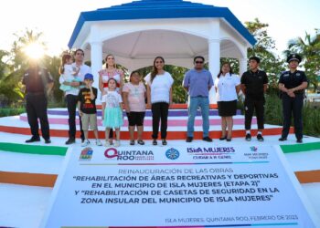 Preside Mara Lezama entrega de espacios renovados en Isla Mujeres