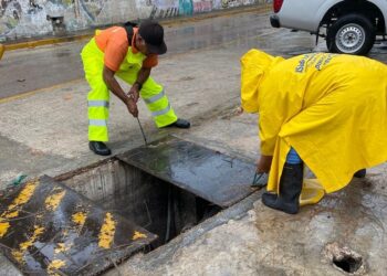Se refuerza la limpieza en Isla Mujeres para evitar afectaciones por lluvias