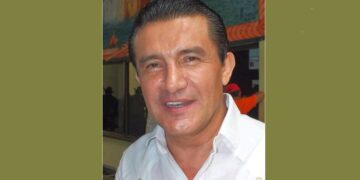 Leyendo Botas rusas, de Agustín Labrada