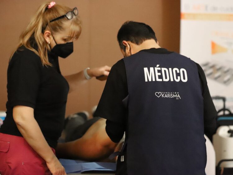 Unen esfuerzos DIF de Puerto Morelos y Fundación Karisma en campaña “Vive sin Dolor”